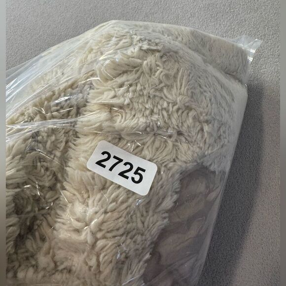 Girl Zara  Cozy Cream Sherpa Jacket with Tan Pockets size 10 - Picture 16 of 16